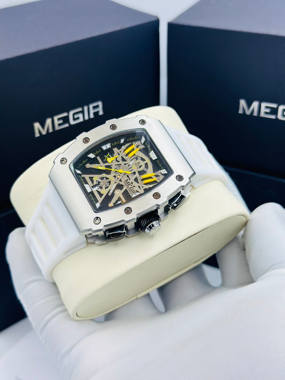 Montre megir
